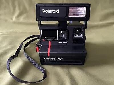 Nice Vintage ‘90s Black Polaroid Onestep Flash Instant Camera Film 600 • $44.99