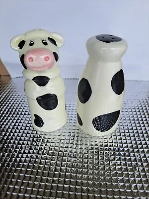 Vintage Black & White Dairy Cow Milk Jug Salt & Pepper Shakers  • £6.64