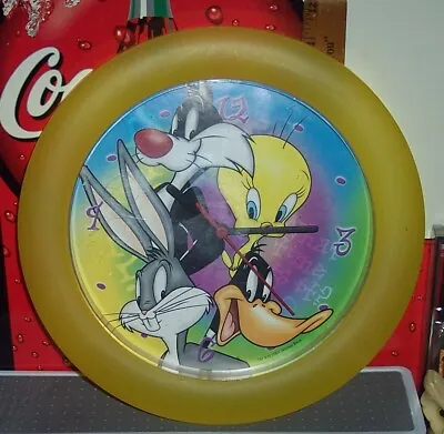 $12 • Buy Looney Tunes Bugs Daffy Sylvester & Tweety Battery Operated Clock Good Condition