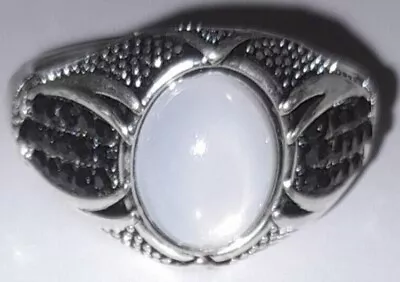 Men 1pc Stylish Carved Moon Tooth Round Moonstone Ring - Size 8 • $16
