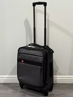 New Victorinox 21  Nylon Carry-On Expandable Spinner Luggage Light Taro • $149