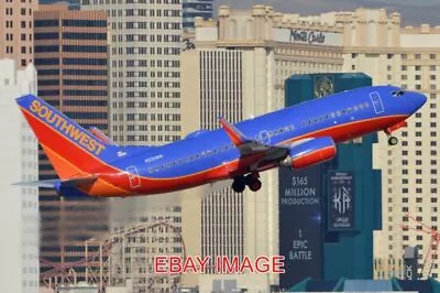 Photo  Aeroplane Boeing 737-7h4(w) 'n221wn' Southwest C/n 34259 L/n 1776. Built • $2.28