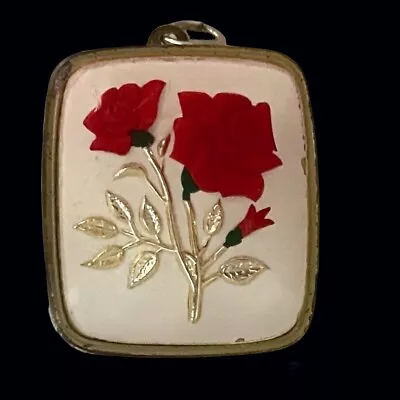 Vtg Sankyo Music Box Pendant Works Red Roses Leaves Stems 1-¼ X 1-½ Beawen • $33.99