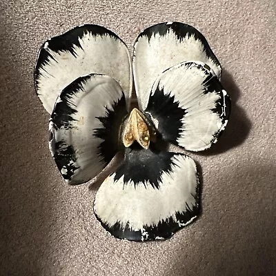 Vintage Hand Painted Black And White Flower Brooch • $13