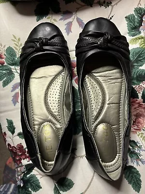 Me Too Black Flats  Sz 7.5 M With Knot  Slip On Mt-887/nyle • $22