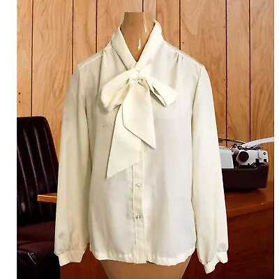 Vintage 70s 80s Off-White Secretary Blouse With Pussy Bow - 38 Inch Bust • $14