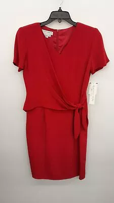 Maggy London Women's 100% Silk Short Sleeve Crimson Size 4P Dress • $19.99