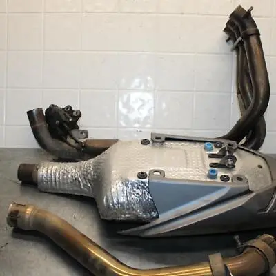 2009 Triumph Daytona 675 FULL EXHAUST SYSTEM HEADERS PIPE MUFFLER T2203710 BB584 • $225