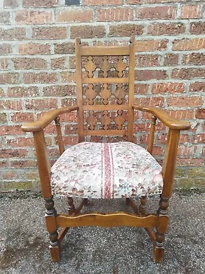 Lovely Solid Oak Vintage Beautifully Shaped Ornate Feature Hall Chair/Armchair • £120