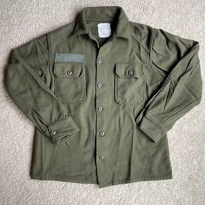 Vintage US Army Wool Shirt Mens Medium Green Military Cold Weather Field OG-108 • $29