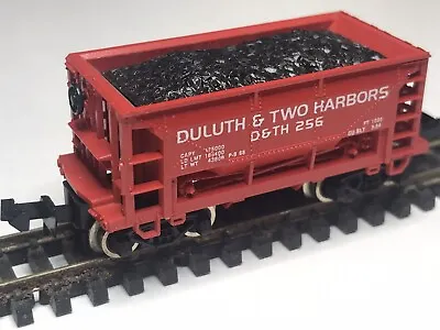 Atlas N Scale 21’ Duluth & Two Harbors #256 Ore Car With Coal Load • $11.28