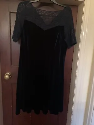 Ladies Midnight Blue Velvet Lace Dress Size 16 Bnwt £50 • £22.50
