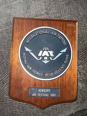 IAT International Air Tattoo 1980 RAF Newbury  WALL PLAQUE SHIELD • £8.99