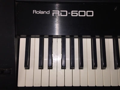 $1000 • Buy Roland RD-600 Stage Piano 88 Keys (needs Service)