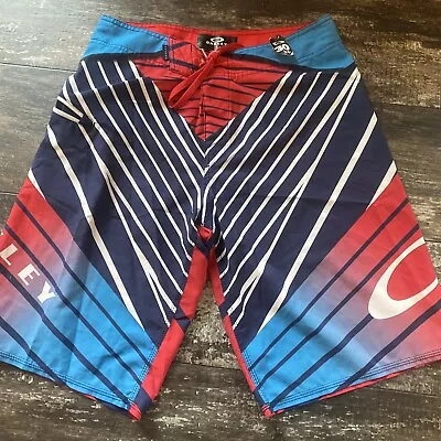 Oakley Men's Sz 30 Board Shorts Red Blue Surf Swim Trunks EUC Summer Cruise • $9.50