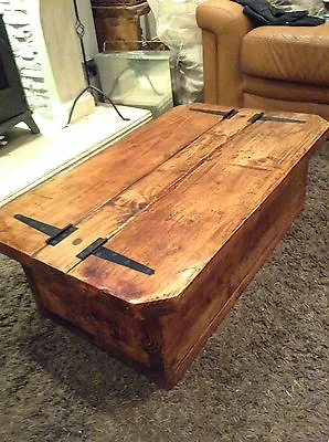 The Morbihan A Rustic/Traditional Coffee Table With Storage • £225