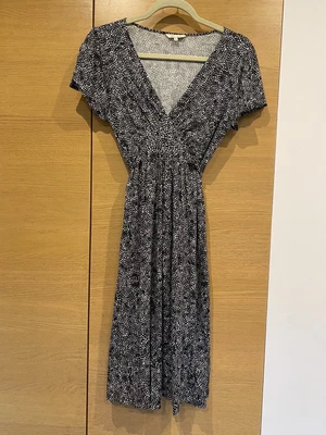 £10 • Buy Kew 159 Dress 12 