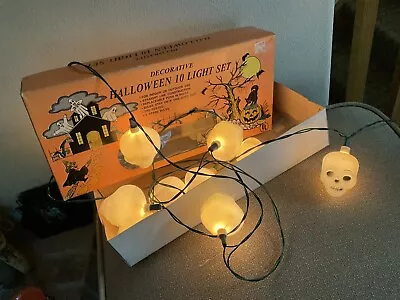 Vintage Halloween String Of SKULLS Blow Mold 10 Light Set In Original Box • $25