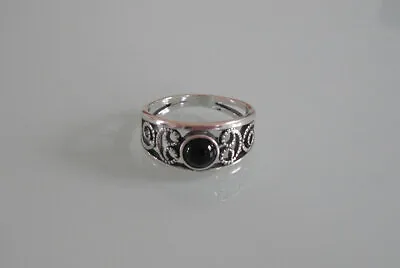 New 925 Sterling Silver And Onyx Ladies Scroll Ring Sizes J-R • £19.99