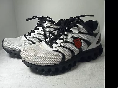 K Swiss Men's Size 8 White Black Fabric Tubes Comfort 200 • $14.95