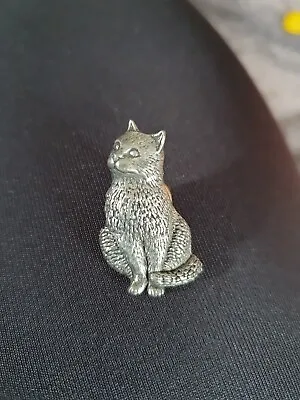 PIN BADGE CAT ENGLISH PEWTER' Signed By A.R. BROWN 35mm X 20mm (#W2) • £9.99