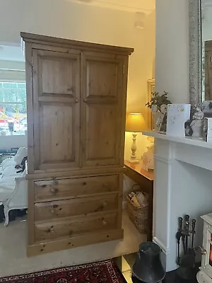 Pine Linen Press/wardrobe/cupboard  • £199