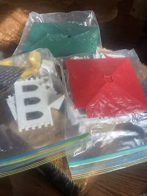 Vintage Marx Church And  Gas Station Toy Sets.. Many Extras • $0.99