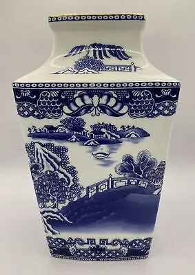 Vintage Ringtons Tea Willow Story Vase -Fine Bone China Blue & White 20 Cm Tall • £8