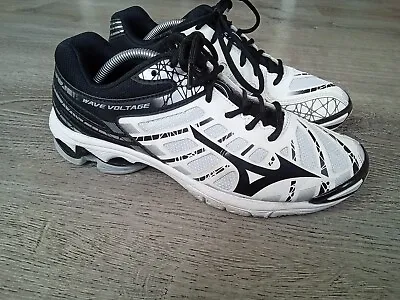 Mizuno Wave Voltage Size 9.5 Women's White Black Volleyball Shoes V1GC186009 • $29.74