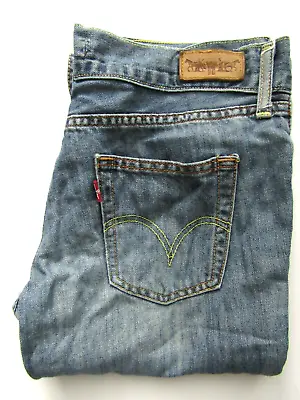 Levi's Women's Jeans Eve Square - Cut Straight W32 L32 Mid Blue Denim LEVE332 • £36.99