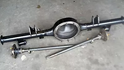 Commodore VB-VH-VK-VL  9   9 Inch Diff Housing And 28 Spline Axles Tosuit Sedan  • $1500