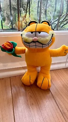 £15.99 • Buy Garfield Plush Toy With Rose - Lazy Lasagna Loving Cat - New Stock From 2002 