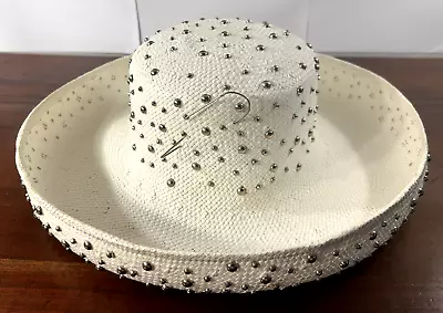 Mr John Moderne One Size White Vintage Derby With Silver Studs And Simple Pin • $40