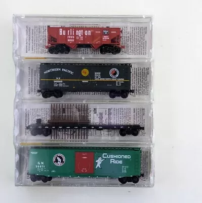 Micro-Trains 21212 N Scale 4 Pack 'Fallen Flags' - CB&Q GN SP&S NP • $78.80