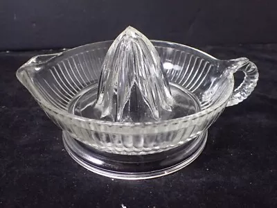 Vintage Clear Glass Manual Orange Juicer Citrus Squeezer Lemon Reamer Lot 15 • $9.99