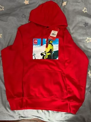 Supreme X The North Face Men's Red Photo Box Logo Hoodie FW18 M New Authentic • $149.90