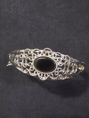 Vintage Signed Sarah Coventry Silver Tone Faux Black Onyx Hinged Bangle Bracelet • $5.99