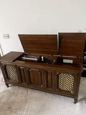 Vintage Fisher Stereo And Record Console • $500