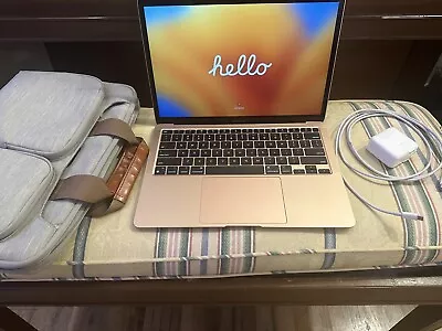 Apple Mac Book Air M1 2020 256gb • $800