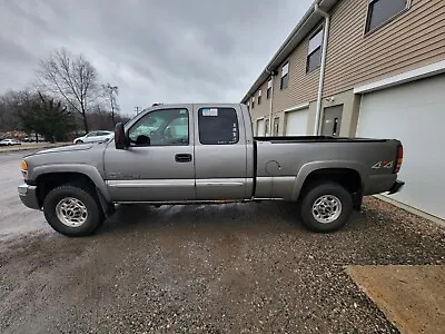 2006 GMC Sierra 2500  • $12900