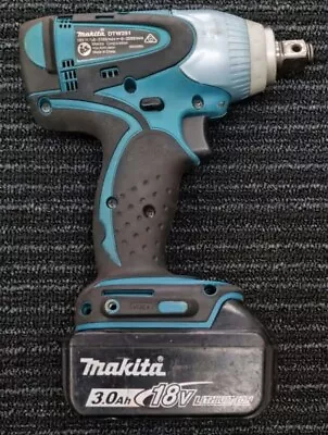 Makita DTW251 18v LXT Li-Ion Cordless 1/2  Impact Wrench (Body Only) • £100