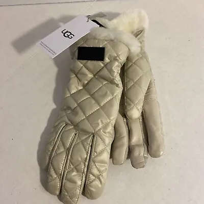 UGG Quilted Performance Tech Glove Ivo 18825 Women's Size S/M NWT • $44.99