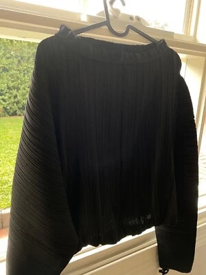 $110 • Buy Aje Ripple Pleated Blouse Size 12 / BLACK / NEW WITH TAGS