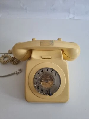 Phone Vintage BT746R Dial Telephone. Cream • £15.99