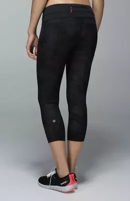 Lululemon Run Inspire Crop II All Luxtreme Savasana Camo Black Mesh 8 EUC • $23