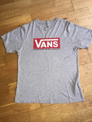 £4 • Buy Womens Vans T Shirt Medium 10-12