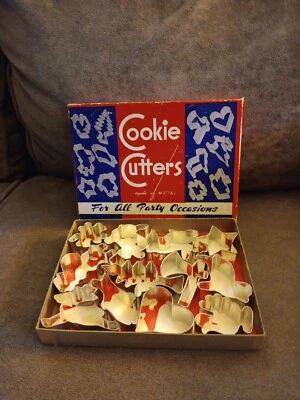 $9.99 • Buy Vintage 12 Metal Cookie Cutters For All Party Occasions In Box Christmas Easter