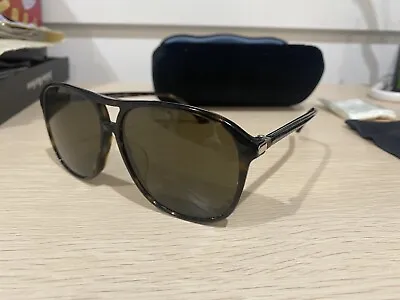 $285 • Buy Mens Gucci Sunglasses