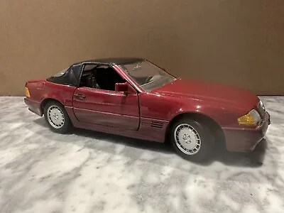 Revell 1/18 Scale - 1990 Mercedes Benz 500 SL-32 Convertible In Red • £25