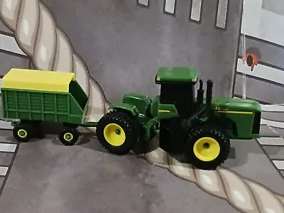 $18 • Buy ERTL John Deer Toy Tractor & Grain Trailer Set  10cm.